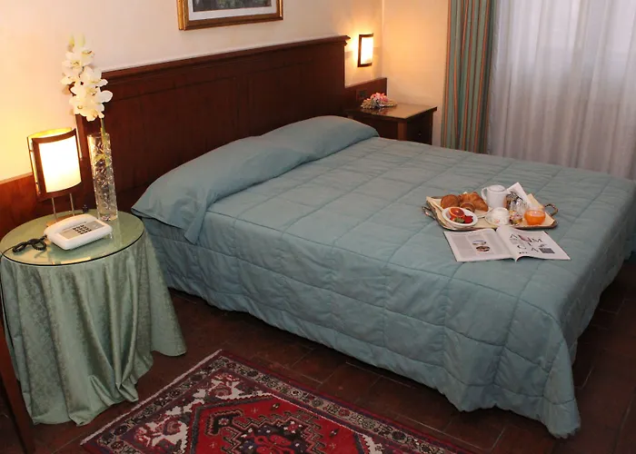 Hotel Scia' On Martin Buscate