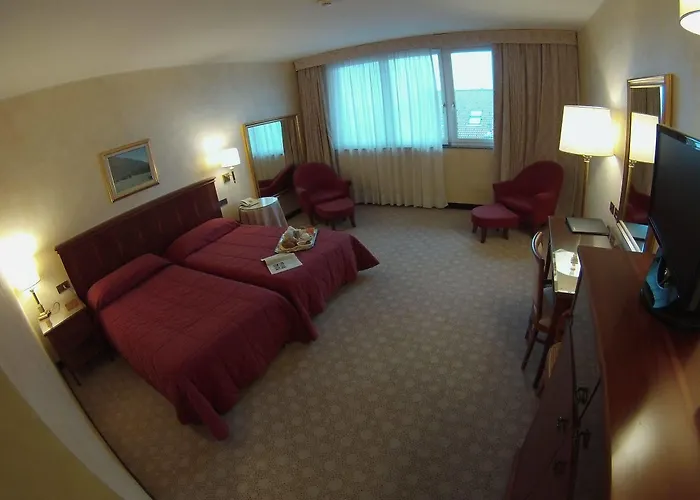 Hotel Scia' On Martin Buscate