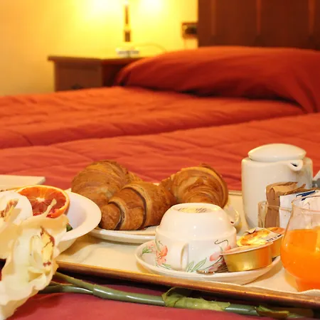 Scia' On Martin Hotel